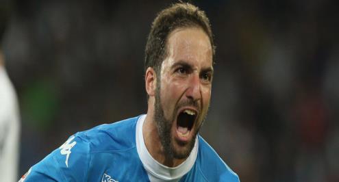 هيجواين يؤلم مارادونا